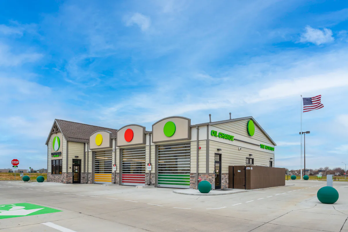 LOF Xpress Waukee completed construction project
